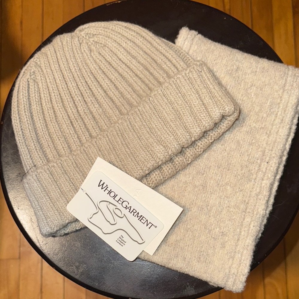 Wholegarment Ribbed Knit Beanie and Scarf Set